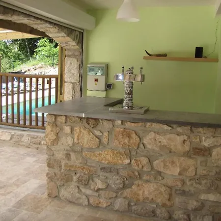 Camping Avec Terrasse A - 6 Personnes - Api-1-52-1394 Vogue